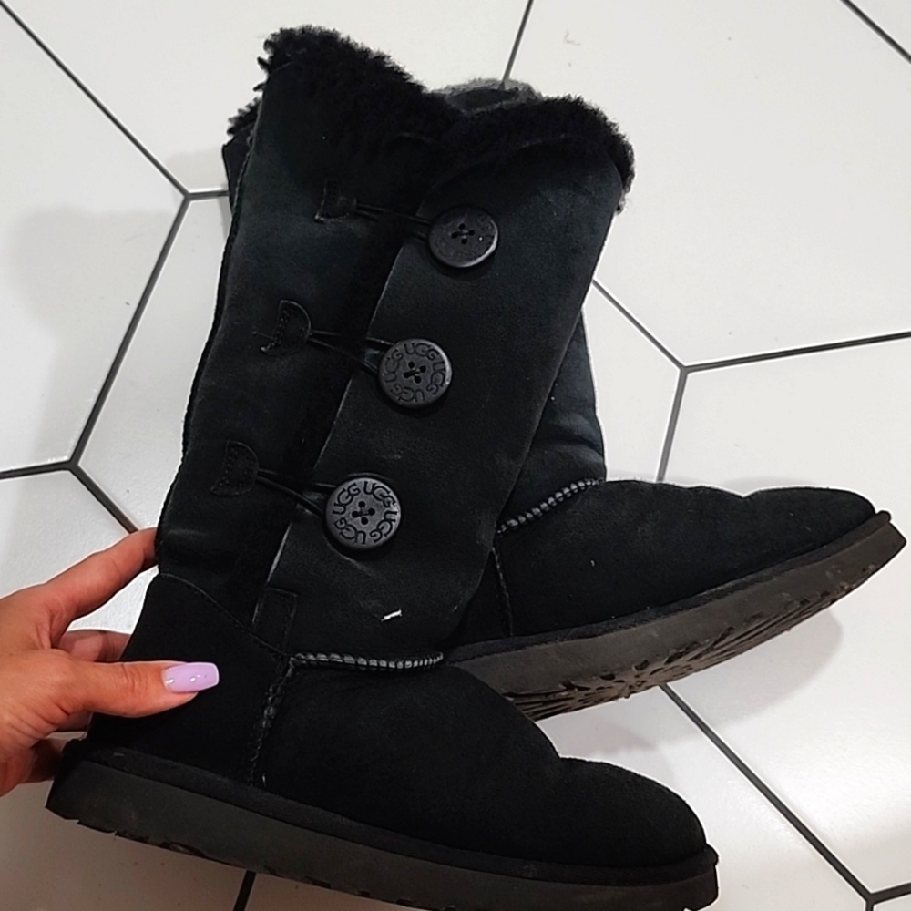 UGG AUSTRALIA boots in black